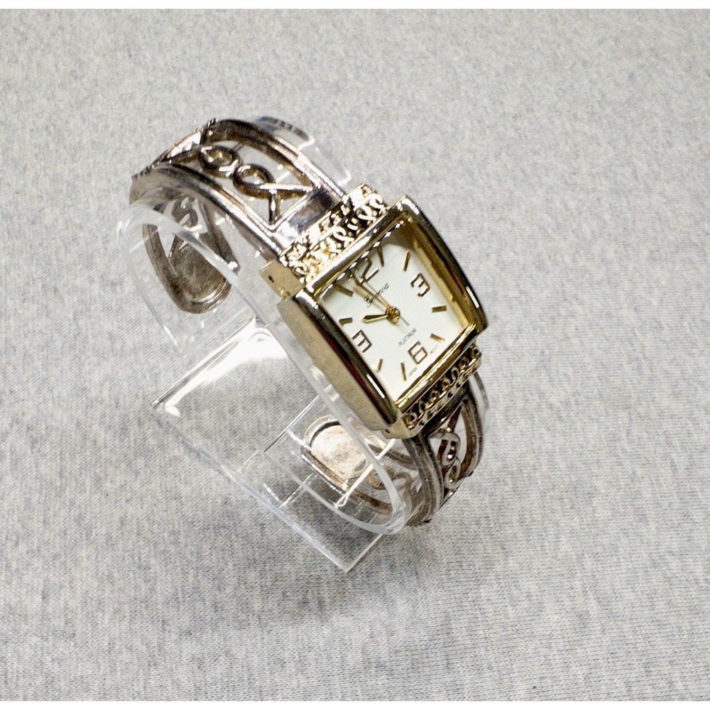 Geneva Platinum 6689 Silver Womens Watch Celtic Knots Bangle 24mm New‎ Battery